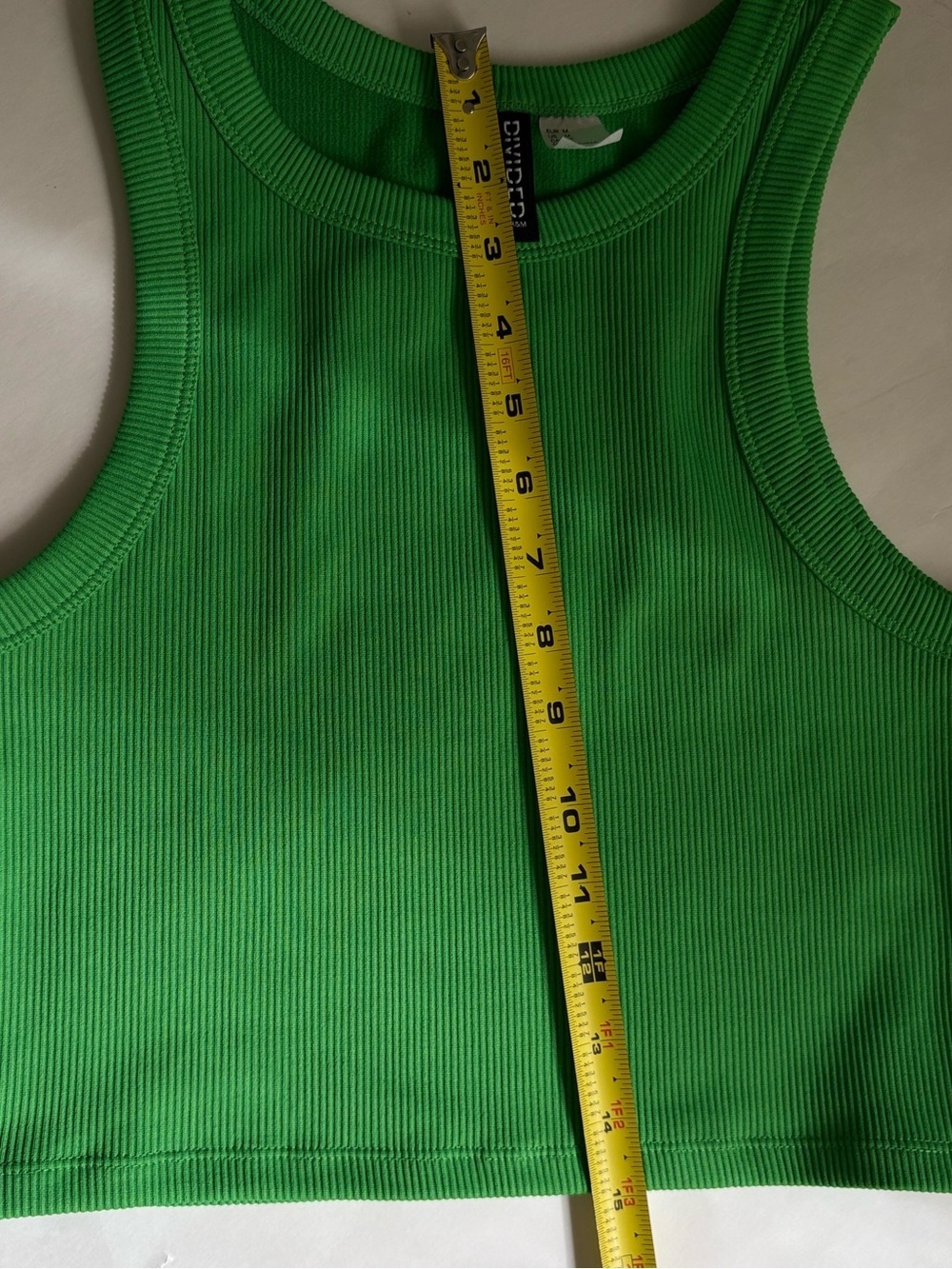 🌸🌞Divided Bright Green Ribbed Crop Tank - Picture 8 of 8